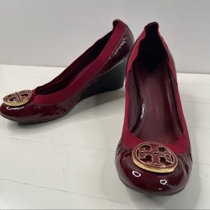 Tory Burch Caroline Patent Leather Wedge Heels Size 9